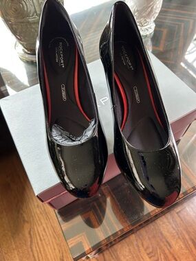 Rockport Black Patent Leather Low Heel Pumps